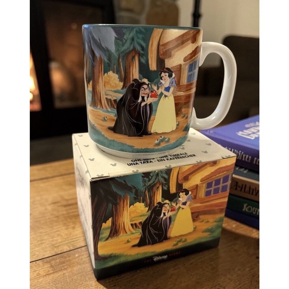 Vintage DISNEY STORE Snow White Coffee Mug Cup Retired Original Box 3483-64